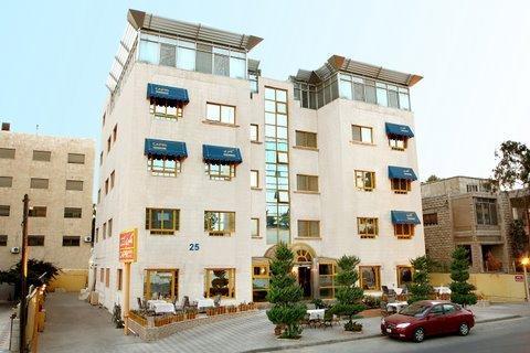 Capri Hotel Suites Аман Екстериор снимка