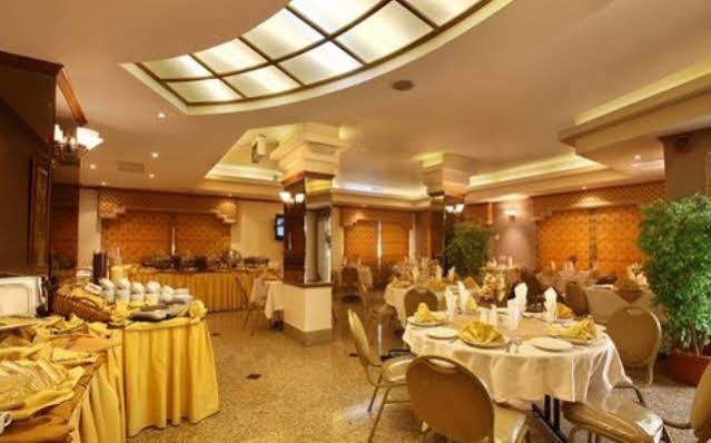 Capri Hotel Suites Аман Екстериор снимка