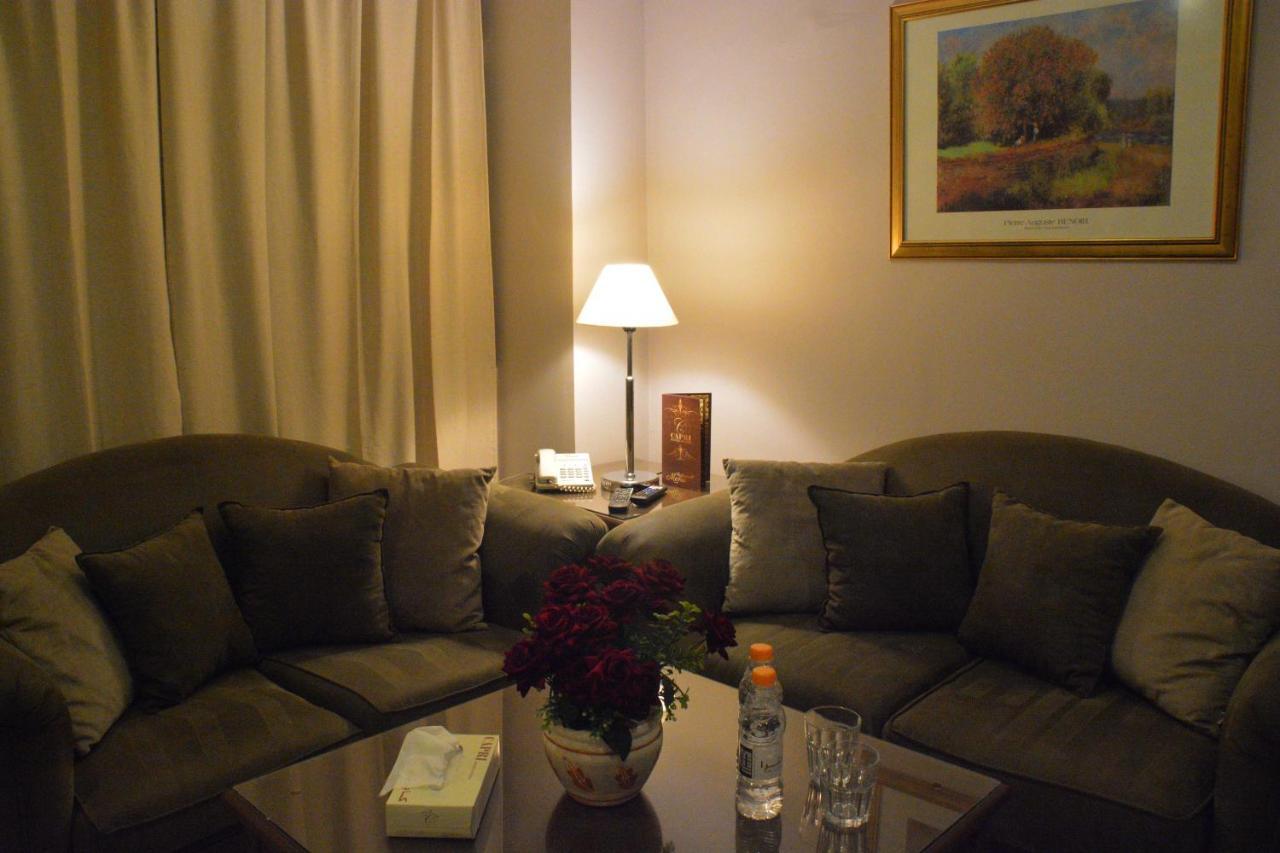 Capri Hotel Suites Аман Екстериор снимка