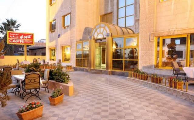 Capri Hotel Suites Аман Екстериор снимка